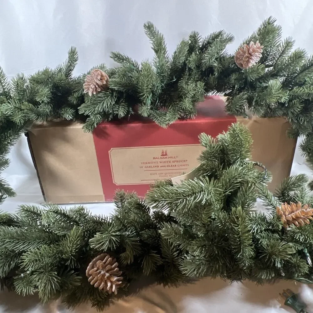 Balsam Hill Vermont White Spruce 10’ Garland Clear Lights Christmas Mantel
